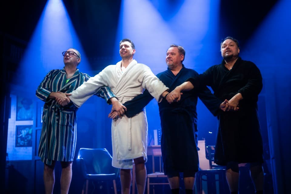 Premiéra na spadnutí: nový komediální muzikál Taťkové